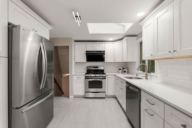 25 Meadowbrook Road, Sudbury, MA 01776