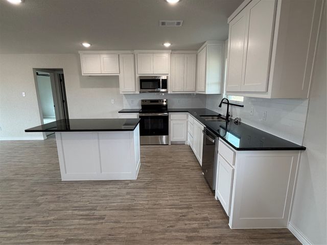 209 Altom Road, Springtown, TX 76082