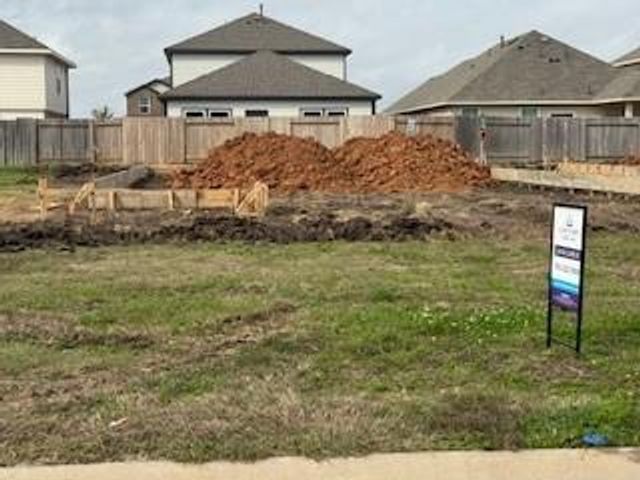 310 Amy Street, Angleton, TX 77515