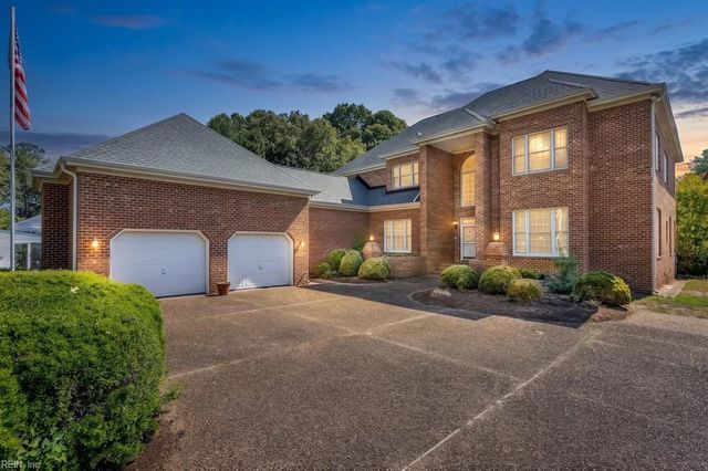 1711 Tyndall Point RD, Gloucester Point, VA 23062