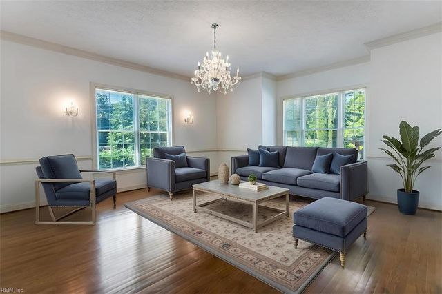 1711 Tyndall Point RD, Gloucester Point, VA 23062