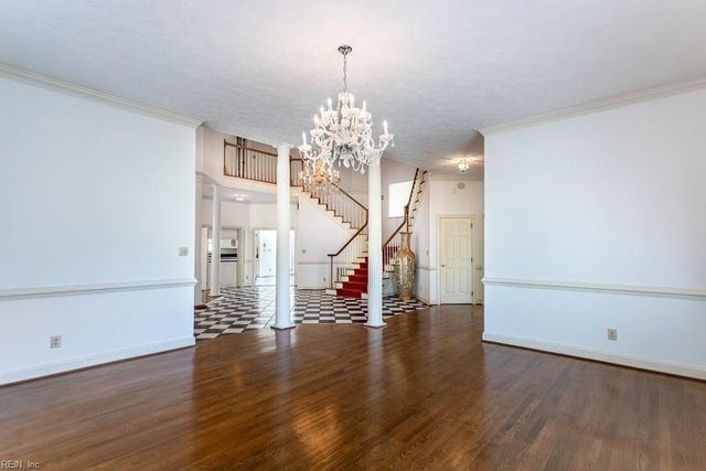 1711 Tyndall Point RD, Gloucester Point, VA 23062