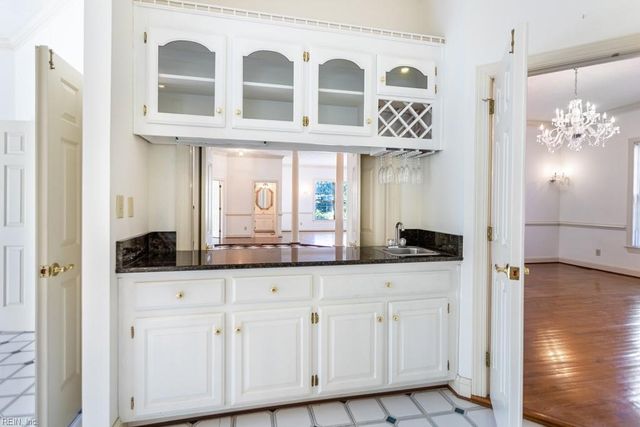 1711 Tyndall Point RD, Gloucester Point, VA 23062