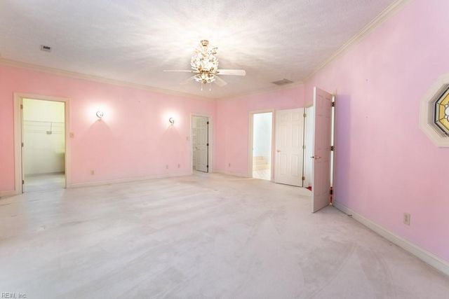 1711 Tyndall Point RD, Gloucester Point, VA 23062