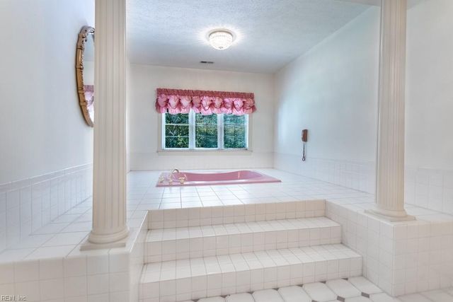 1711 Tyndall Point RD, Gloucester Point, VA 23062