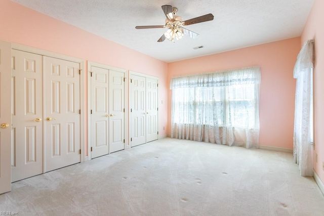 1711 Tyndall Point RD, Gloucester Point, VA 23062