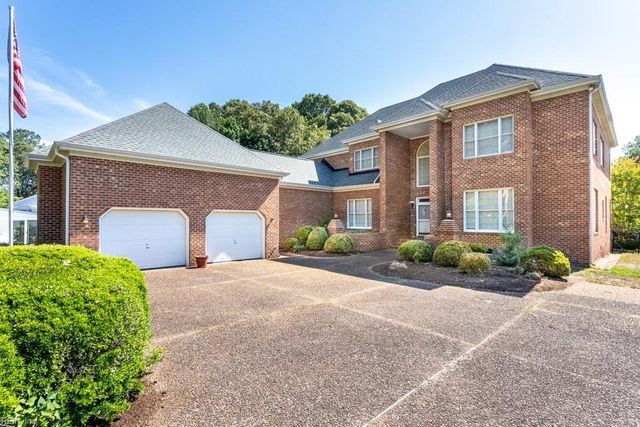 1711 Tyndall Point RD, Gloucester Point, VA 23062