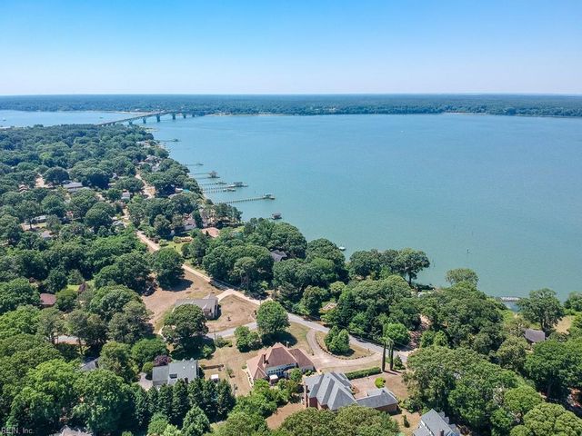 1711 Tyndall Point RD, Gloucester Point, VA 23062