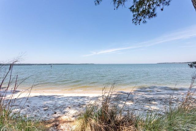 1711 Tyndall Point RD, Gloucester Point, VA 23062