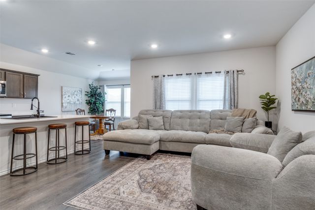 819 Twin Edge Drive, Royse City, TX 75189