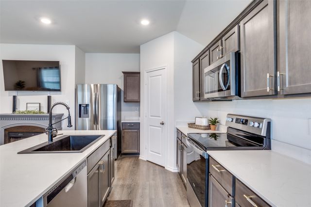 819 Twin Edge Drive, Royse City, TX 75189