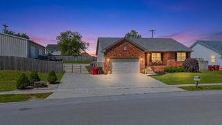 513 EDGEWOOD Drive, Nicholasville, KY 40356