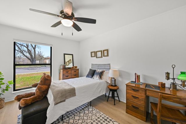 601 Deepwood DR, Round Rock, TX 78681