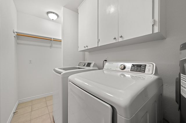 601 Deepwood DR, Round Rock, TX 78681