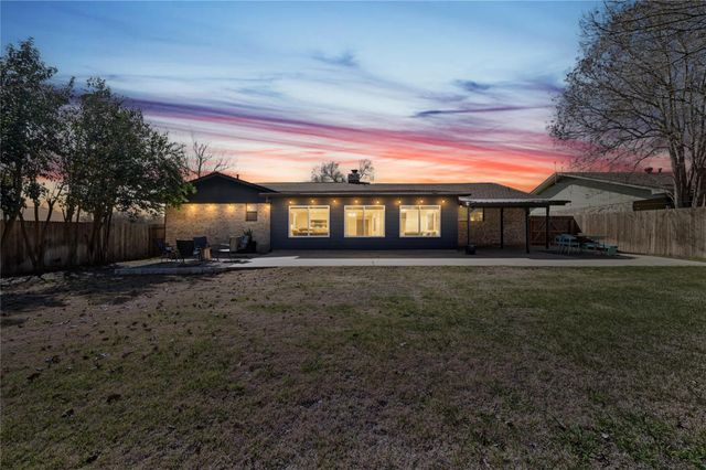 601 Deepwood DR, Round Rock, TX 78681