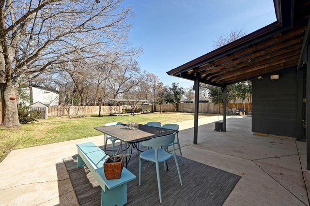 601 Deepwood DR, Round Rock, TX 78681