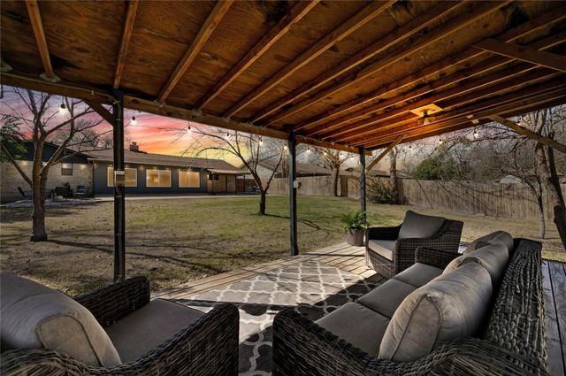 601 Deepwood DR, Round Rock, TX 78681