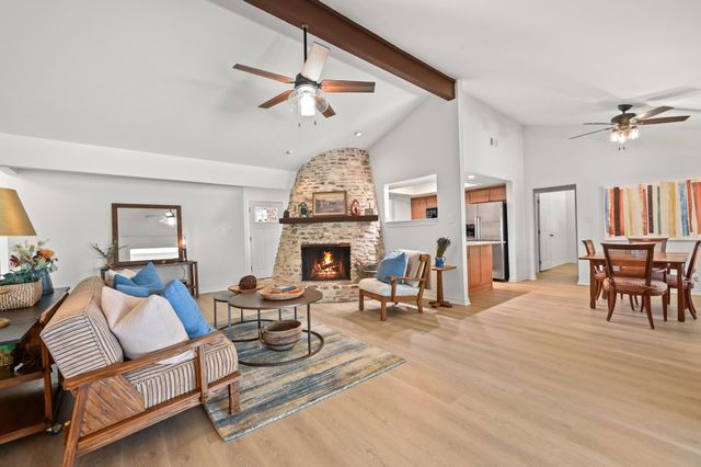 601 Deepwood DR, Round Rock, TX 78681