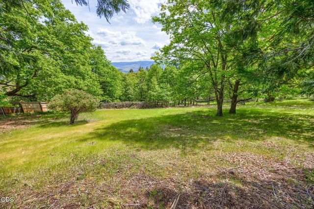 Terrace Street, Ashland, OR 97520