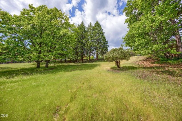 Terrace Street, Ashland, OR 97520