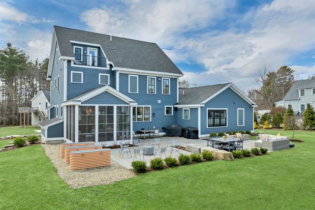 45 Artwill Avenue, Portsmouth, NH 03801