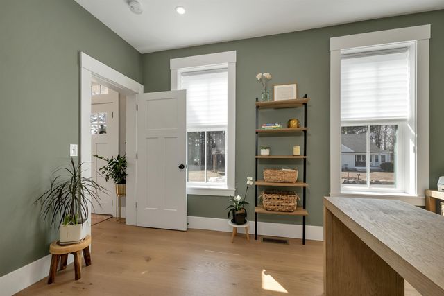 45 Artwill Avenue, Portsmouth, NH 03801