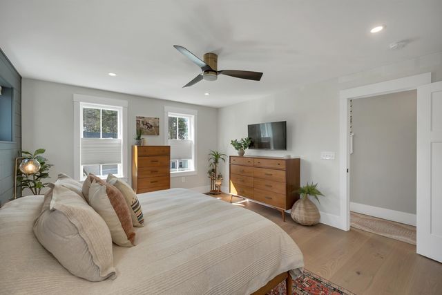 45 Artwill Avenue, Portsmouth, NH 03801