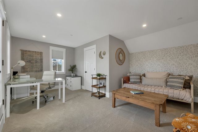 45 Artwill Avenue, Portsmouth, NH 03801
