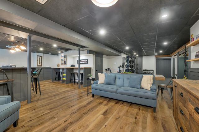 45 Artwill Avenue, Portsmouth, NH 03801