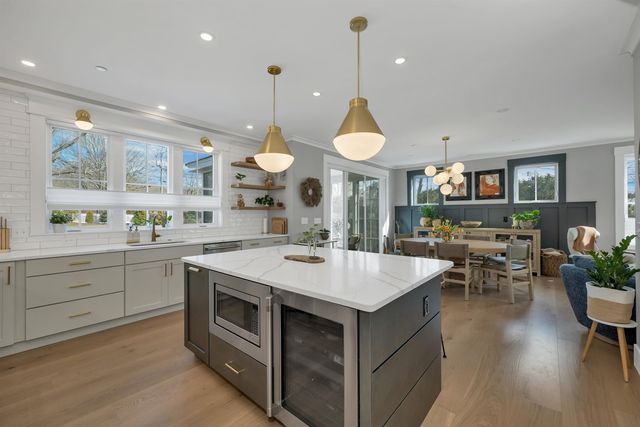 45 Artwill Avenue, Portsmouth, NH 03801