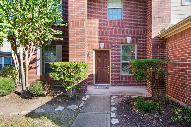 5310 Meadow Canyon Drive, Sugar Land, TX 77479