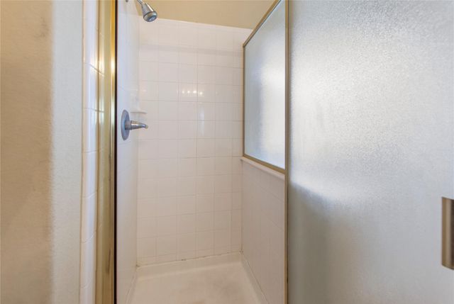 5310 Meadow Canyon Drive, Sugar Land, TX 77479
