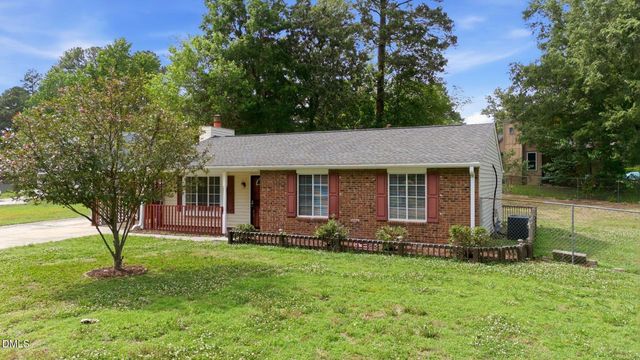 3909 Old Creek Court, Raleigh, NC 27604