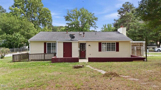 3909 Old Creek Court, Raleigh, NC 27604