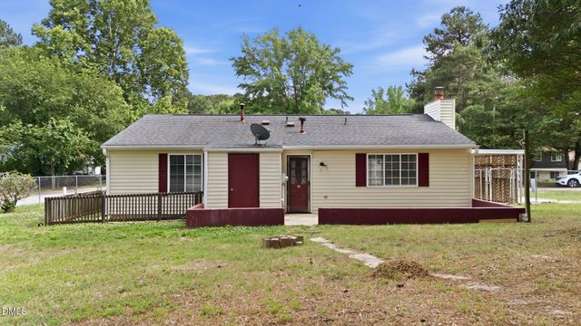 3909 Old Creek Court, Raleigh, NC 27604