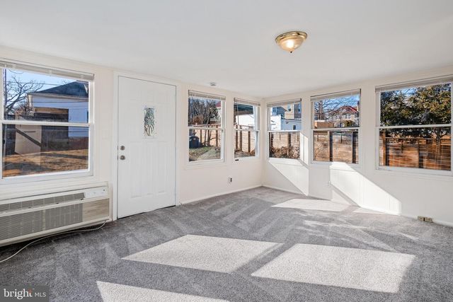 4208 16TH ST NW, Washington, DC 20011
