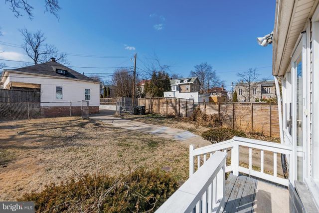 4208 16TH ST NW, Washington, DC 20011