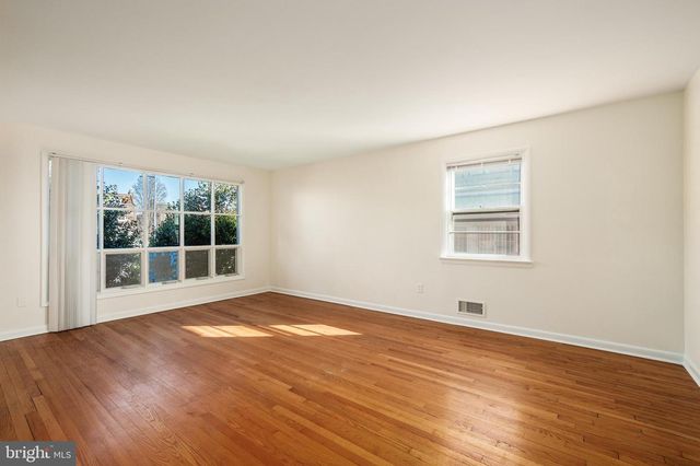 4208 16TH ST NW, Washington, DC 20011