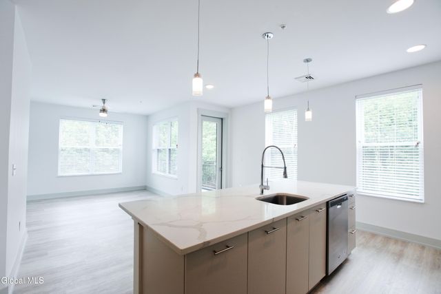 25 Whistler Court 303, Saratoga Springs, NY 12866