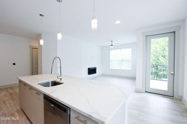 25 Whistler Court 303, Saratoga Springs, NY 12866