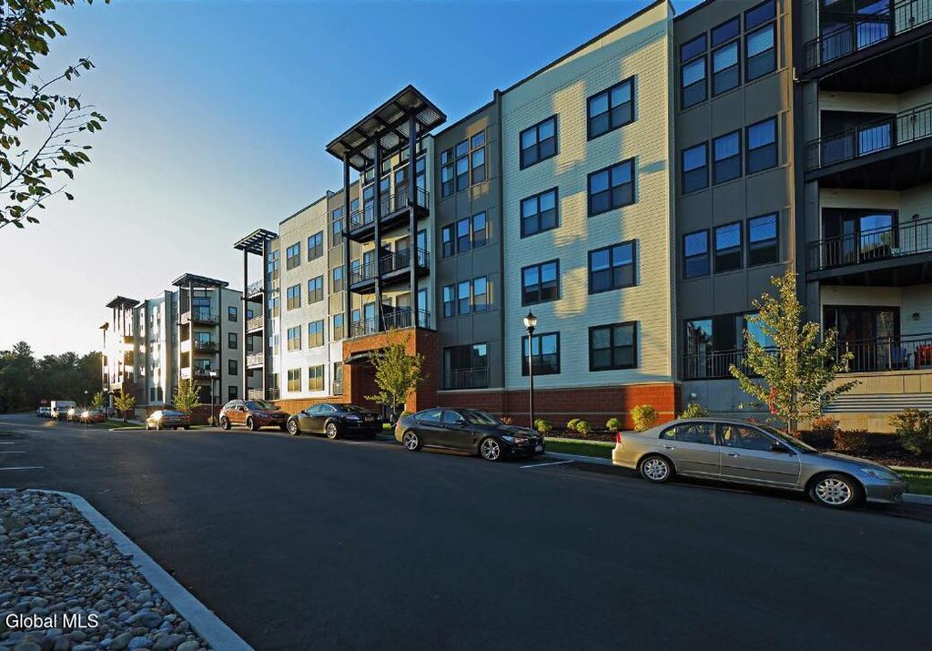 25 Whistler Court 303, Saratoga Springs, NY 12866