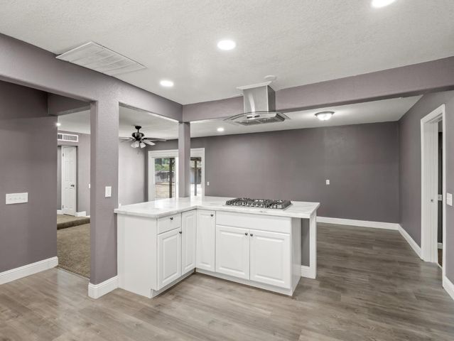 948 W Gettysburg Avenue, Fresno, CA 93705
