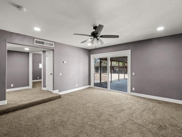 948 W Gettysburg Avenue, Fresno, CA 93705