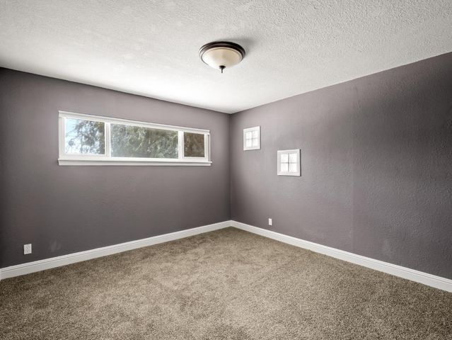 948 W Gettysburg Avenue, Fresno, CA 93705