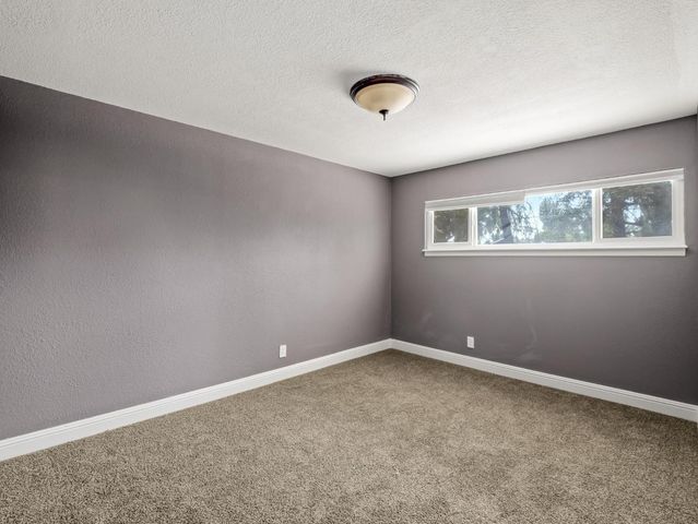 948 W Gettysburg Avenue, Fresno, CA 93705