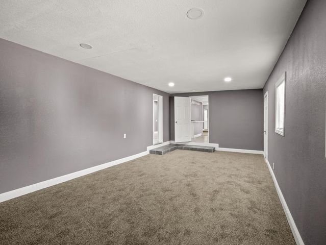 948 W Gettysburg Avenue, Fresno, CA 93705