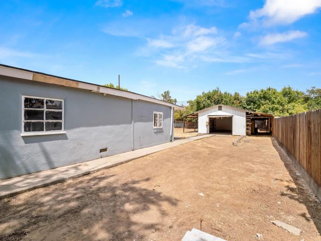 948 W Gettysburg Avenue, Fresno, CA 93705
