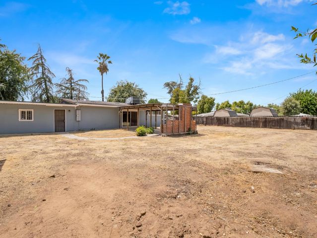 948 W Gettysburg Avenue, Fresno, CA 93705