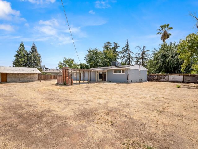 948 W Gettysburg Avenue, Fresno, CA 93705