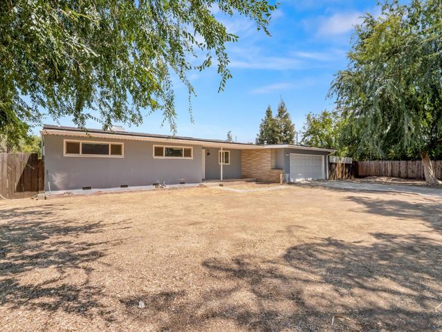948 W Gettysburg Avenue, Fresno, CA 93705
